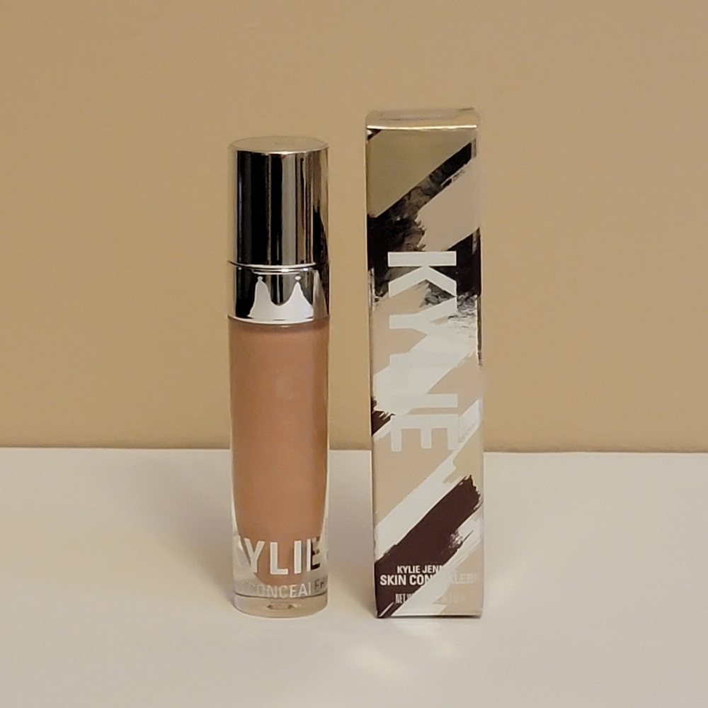 Kylie Jenner "Himalaya" Skin Concealer - NIB